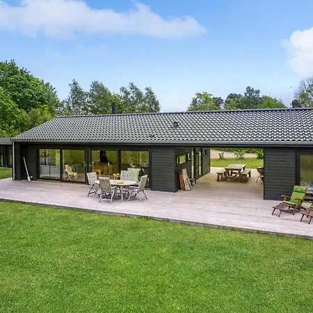 4 Bedroom Cozy In Nyaraló Juelsminde
