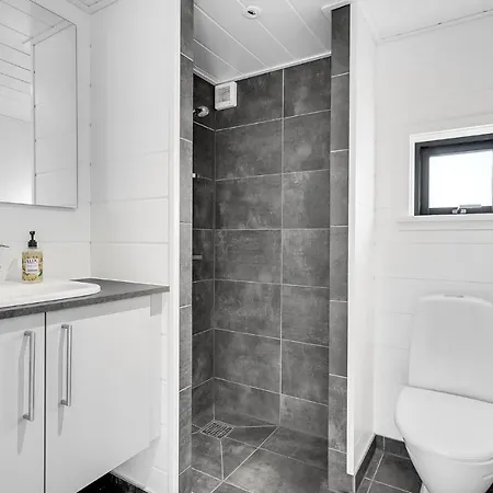 Holiday home 4 Bedroom Cozy In Juelsminde (Hedensted)