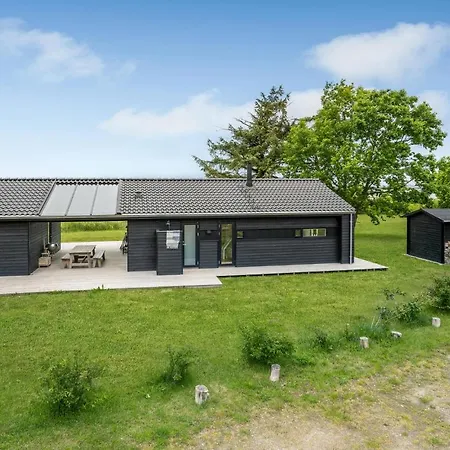 4 Bedroom Cozy In * Juelsminde