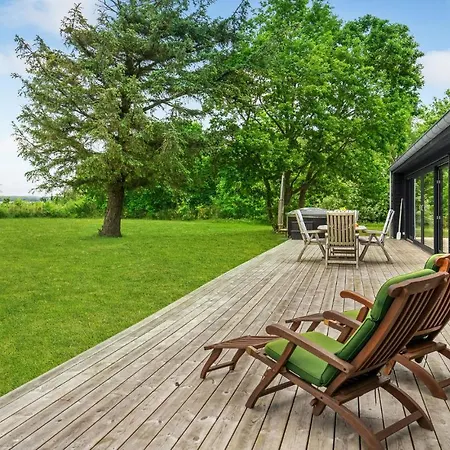 4 Bedroom Cozy In * Juelsminde